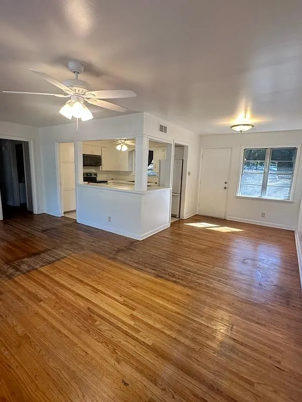 201 Hiawatha Drive - 1 — Photo 3