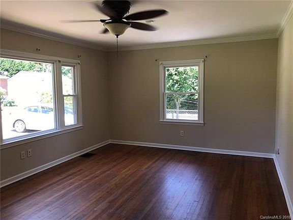3rd image of 224 Lawing St