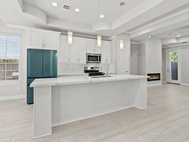 1703 Wipprecht St — Photo 7