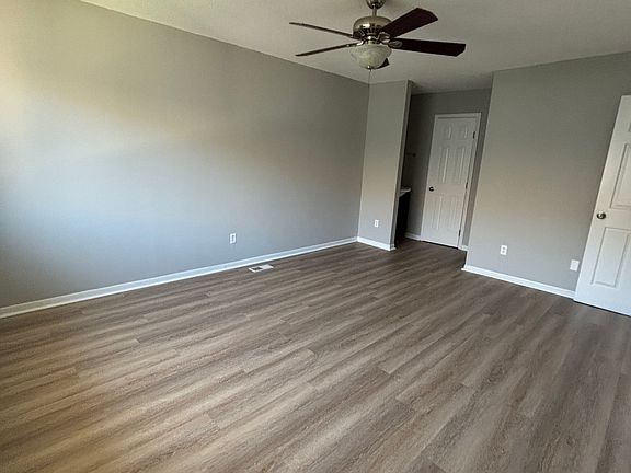 5th image of 4155 Thistle Cir