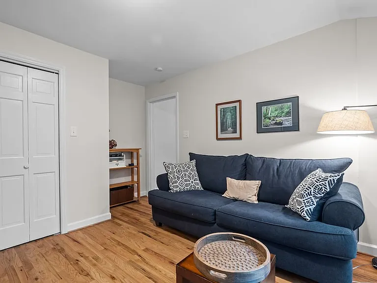 3509 Westglen Rd — Photo 10