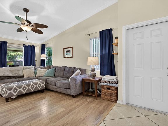 5th image of 1921 Discovery Circle E