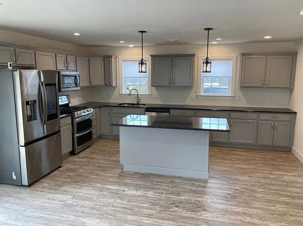 300 E Jefferson St, Olyphant, PA 18447