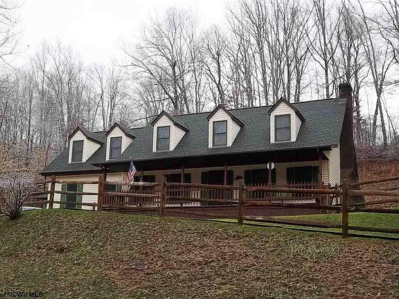 2nd image of 315 Mountain Aire Dr