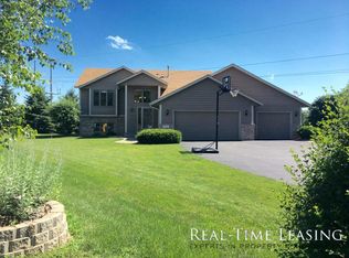 953 Trillium Ct, Eagan, MN 55123