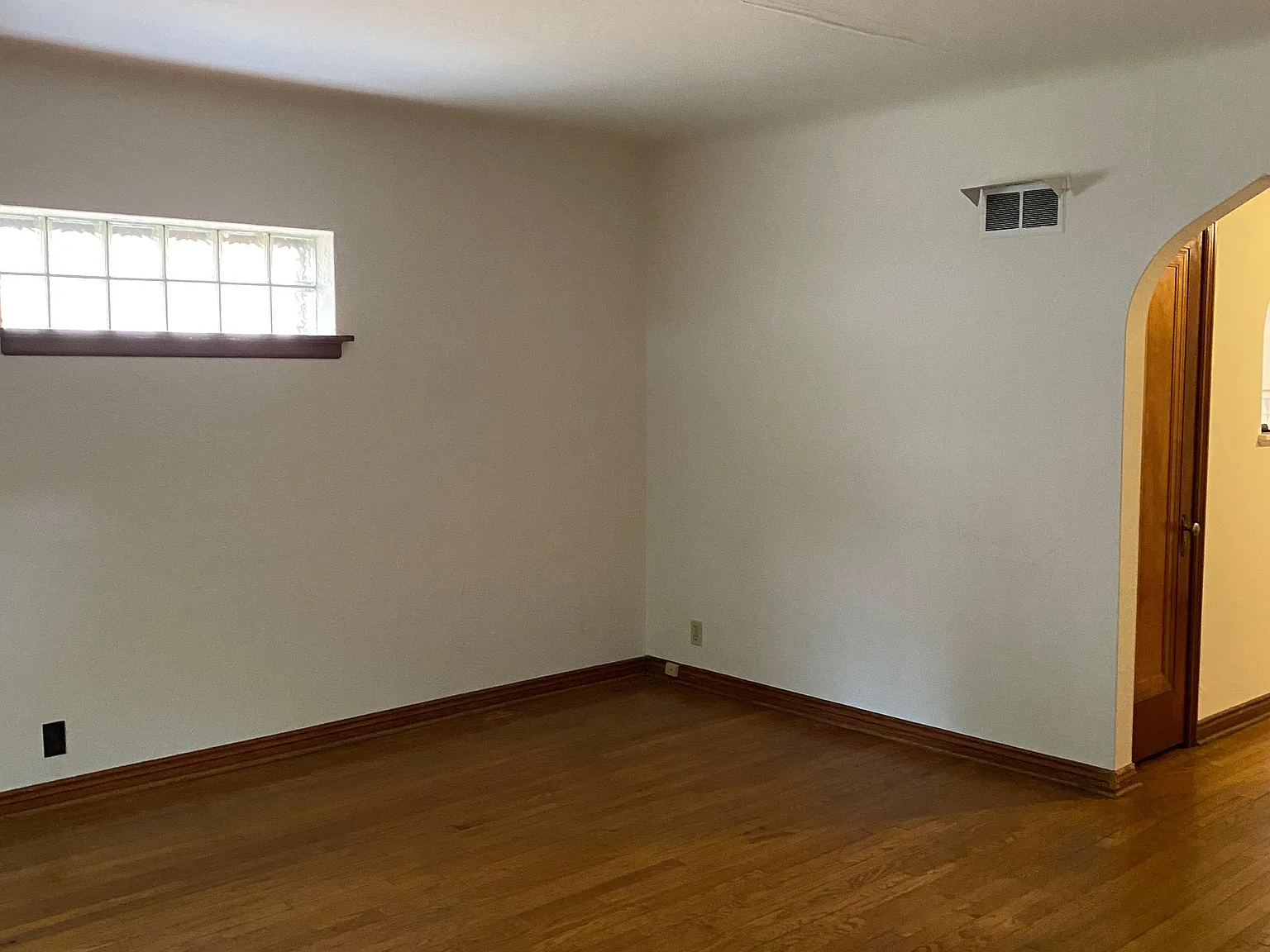 1 bed, 800 sqft, $750 — Photo 2