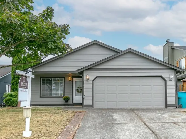 1802 NW 3rd St, Battle Ground, WA 98604