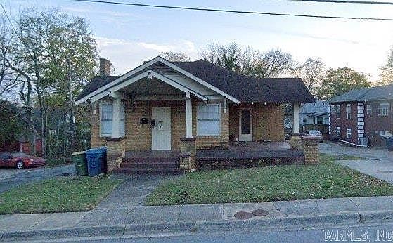 1st image of 3219 W Markham St