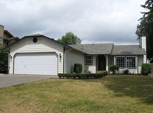 7587 E Ramblewood St, Pt Orchard, WA 98366