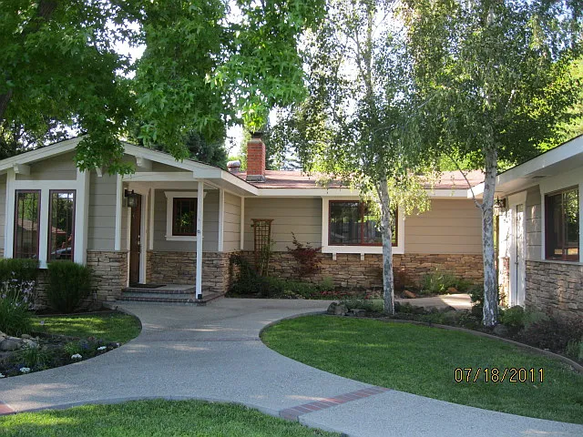 1709 Liahona Ln photo 1