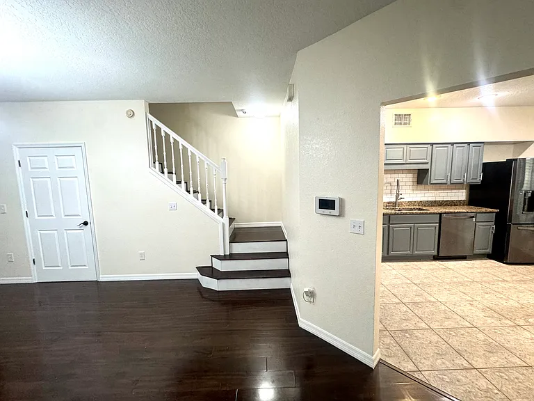 2800 Countryside Blvd #1-33 — Photo 31