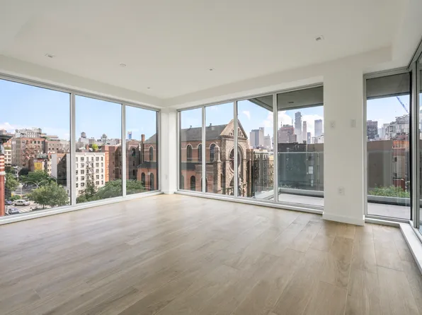 136 West Houston Street image 1 of 12