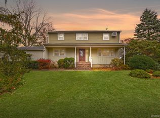 6 Duquesne Drive, Greenlawn, NY 11740