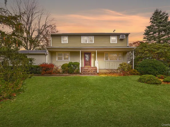 6 Duquesne Drive, Greenlawn, NY 11740