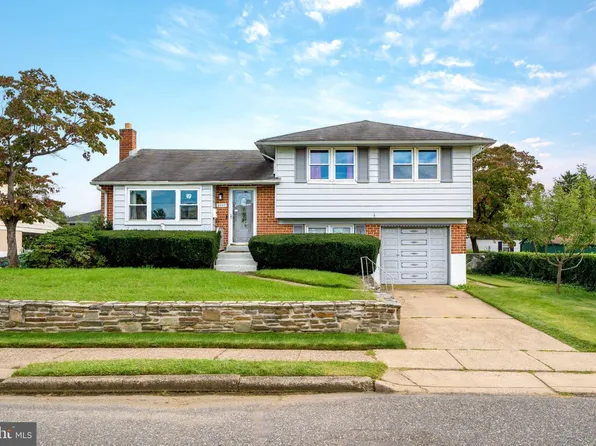 9947 Montour St, Philadelphia, PA 19115