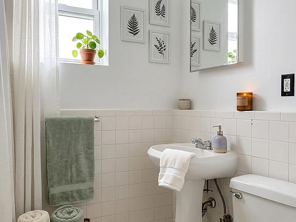 5th image of 192 Bleecker St APT 20