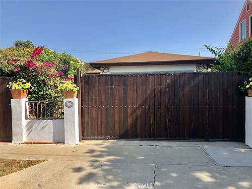 2312 Connor Ave Photo 1