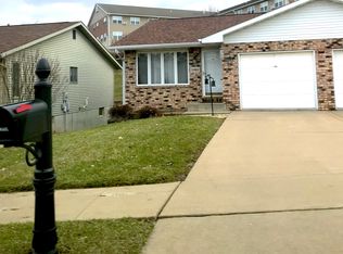 3760 Welu Dr, Dubuque, IA 52002