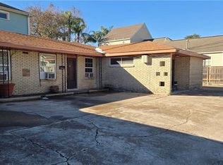 600 Bellecastle St #3, New Orleans, LA 70115