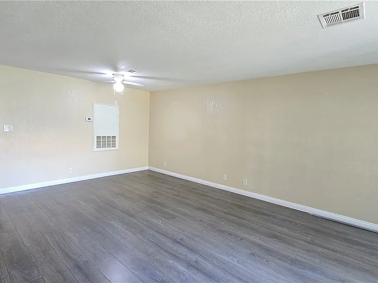 5002 S Rainbow Blvd #103 — Photo 8