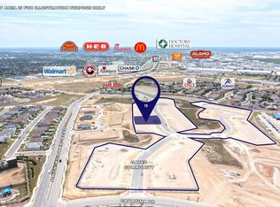 15 Acantilado Dr, Laredo, TX 78045