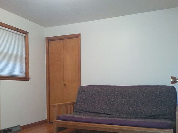 3rd image of 10909 S Mackinaw Ave