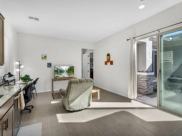866 W Flatiron Trl — Photo 15