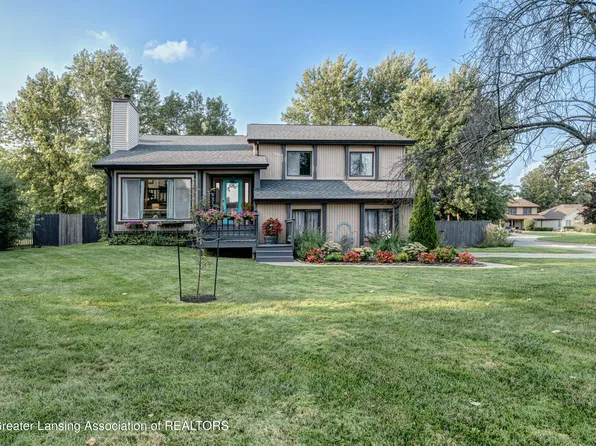 5980 Arvida Dr, Lansing, MI 48911