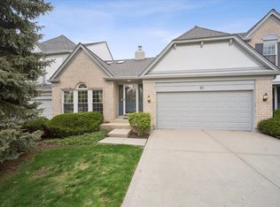80 Fontaine Ct, Bloomingdale, IL 60108