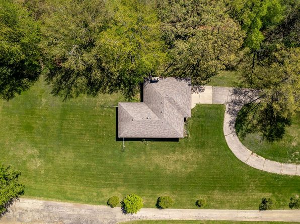 5615 Tipple Rd, Rockford, IL 61102