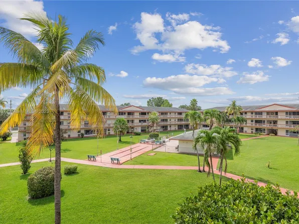 5300 Washington St #309D, Hollywood, FL 33021