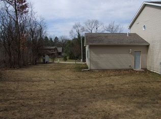 10325 406th Ave, Genoa City, WI 53128