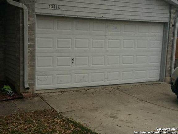 4th image of 10418 Dugas Dr
