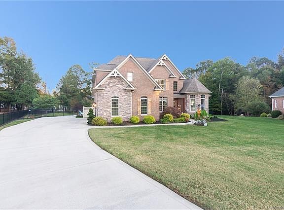3rd image of 3109 John Calvin Ct