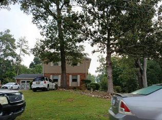 109 Greenbriar Rd, Greenwood, SC 29649