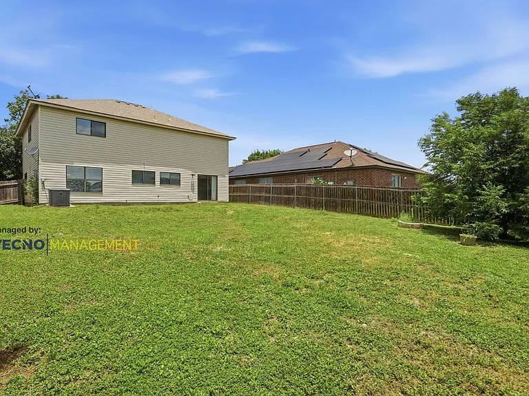 8138 Elktree Pass — Photo 17