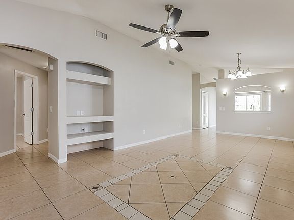 3rd image of 2614 Lansbury Pl