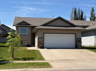 144 Pinnacle Ave, Grande Prairie, AB T8W0A9