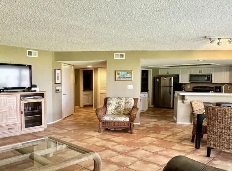1912 Gulf Blvd #109 — Photo 4