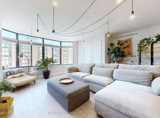 135 George St S #906, Toronto, ON M5A 4E8