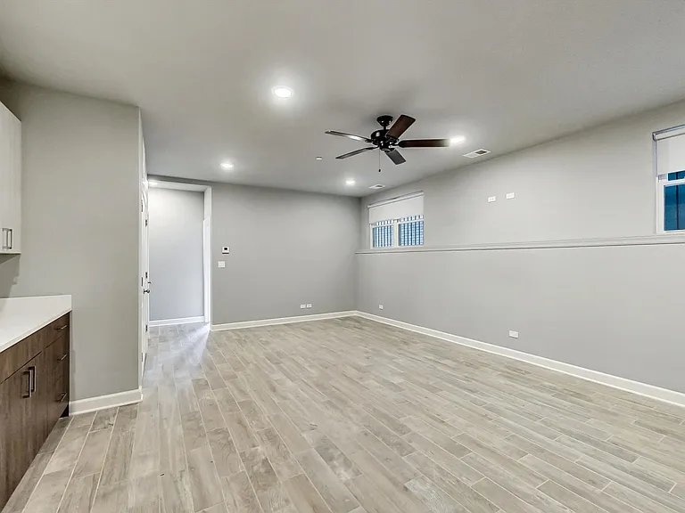 6204 S Kimbark Ave — Photo 5