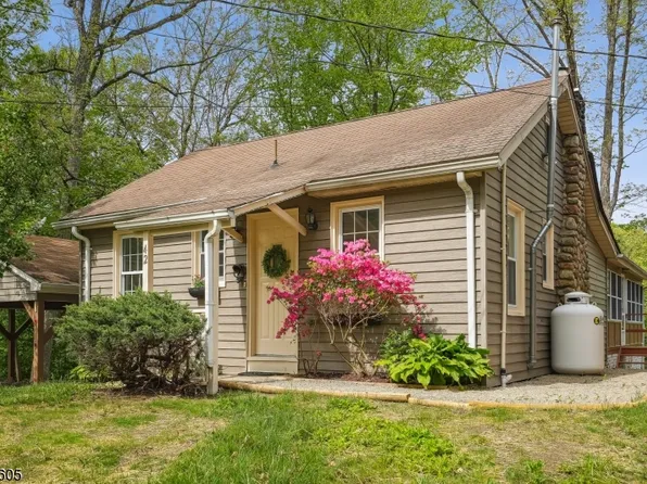 42 Pequot Trl, Jefferson Twp., NJ 07438