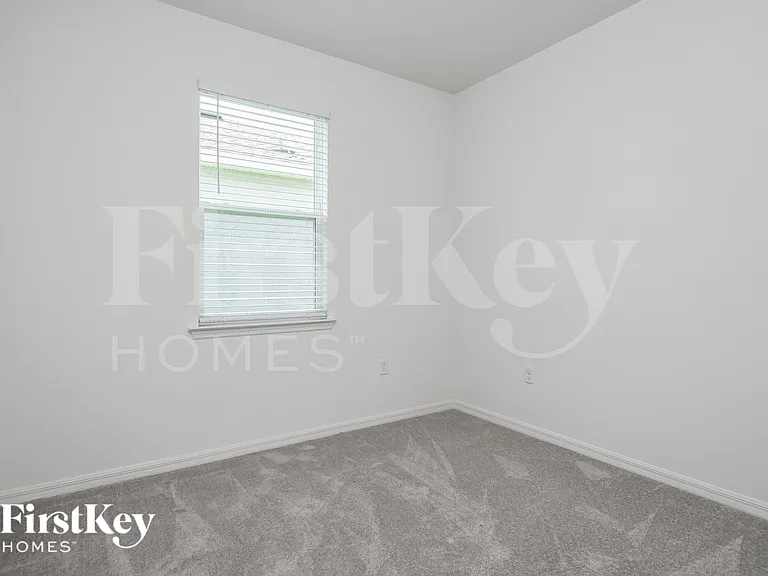 1618 Isleta Loop — Photo 13
