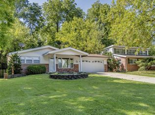 4 Calbreath Ct, Florissant, MO 63031