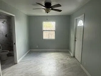 5 bed, 936 sqft, $3,900 — Photo 4