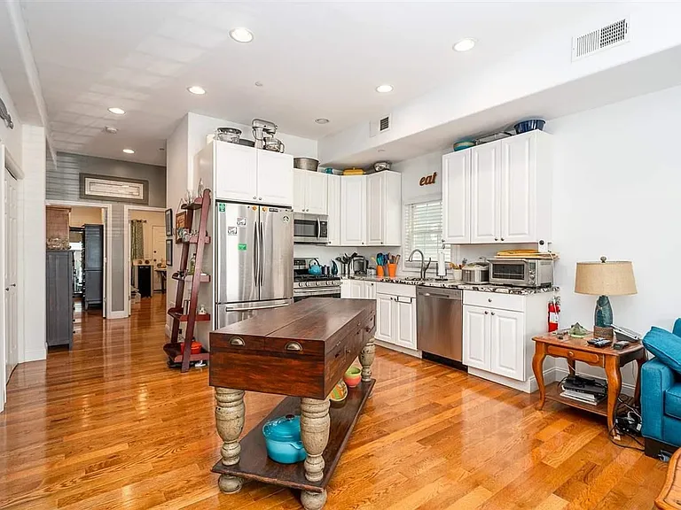 44 Bryant Ave #1 — Photo 6