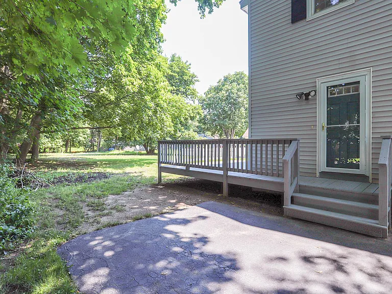108 South St — Photo 44