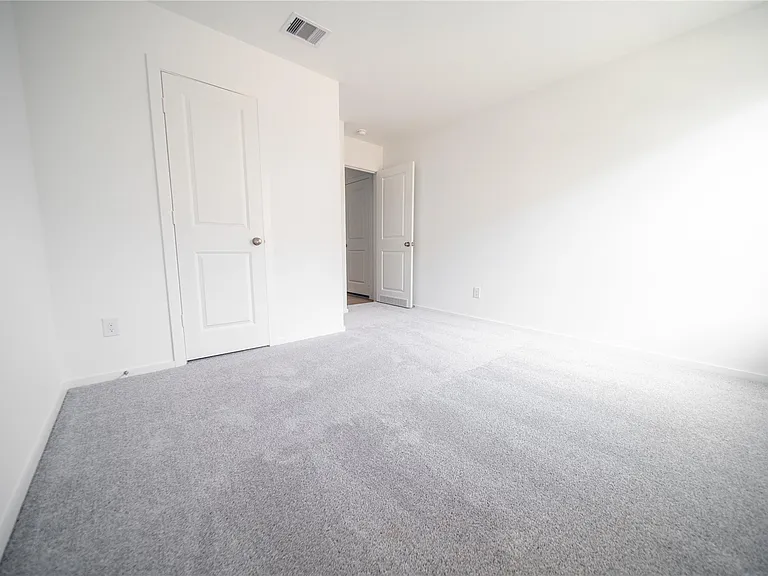 9919 Oakheath Bluff Dr — Photo 8