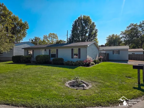 4393 5th St, Newport, MI 48166