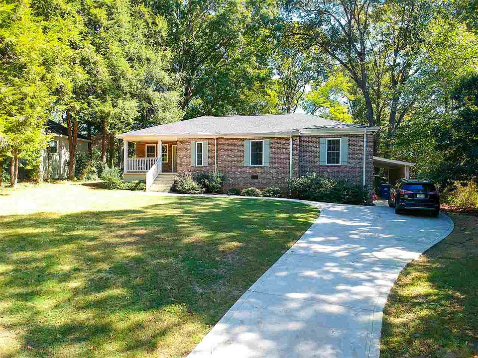 1st image of 207 N Park Dr